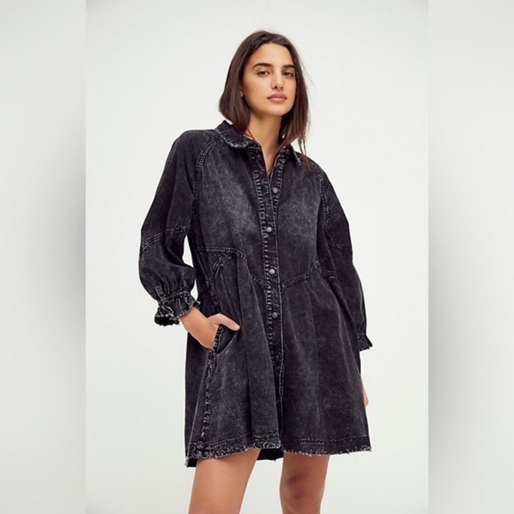 Free People We The Free Hannah mini Denim Button Front Mini Dress Medium